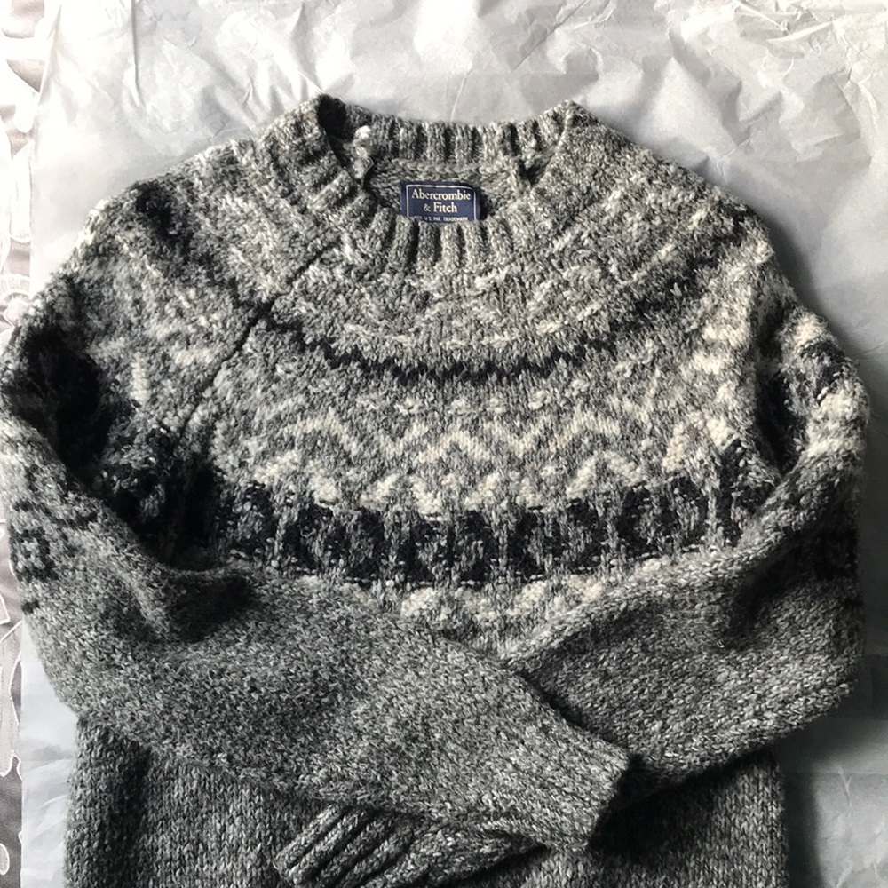 Abercrombie & Fitch Sweater